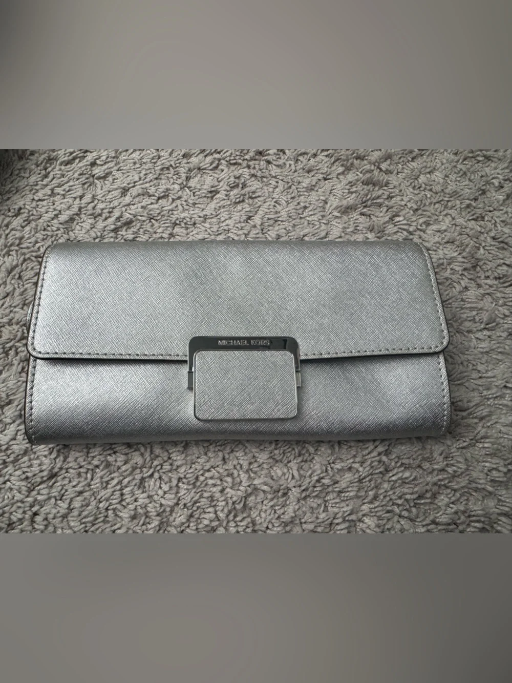 Michael Kors Silver wallet crossbody